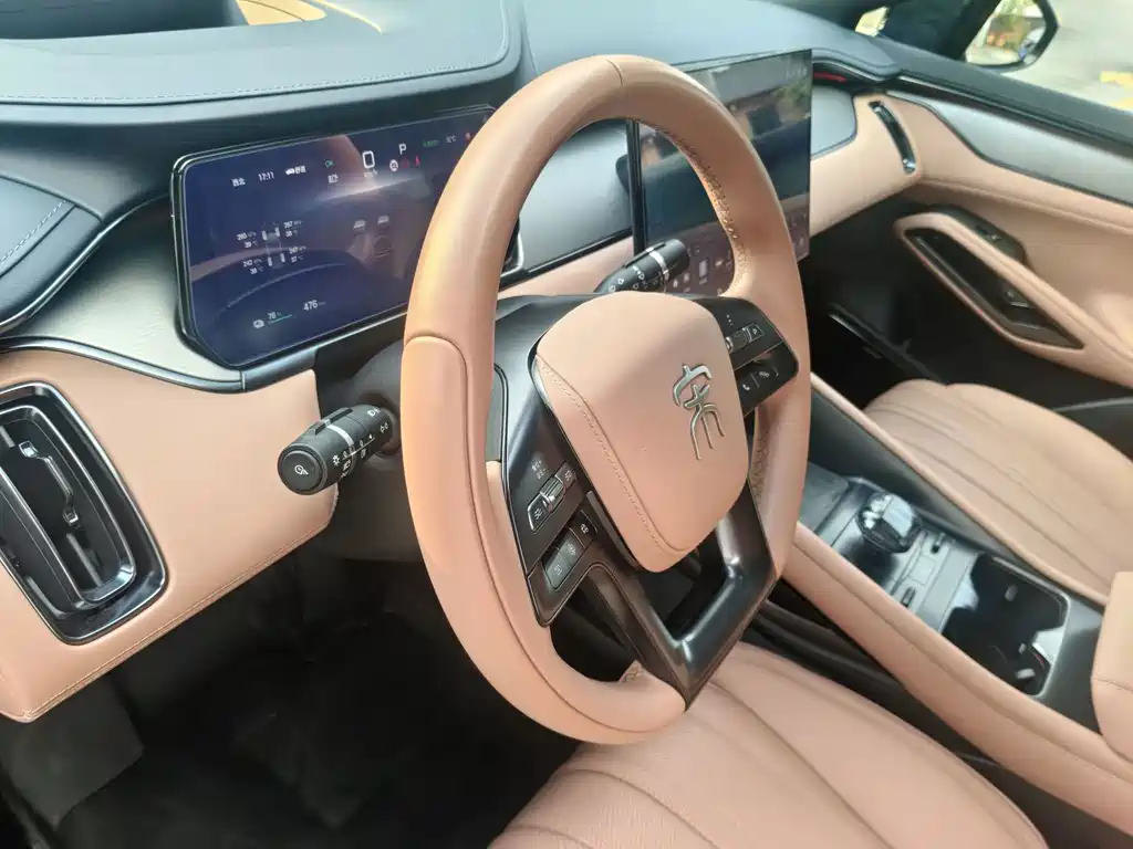 BYD L EV — миниатюра 7
