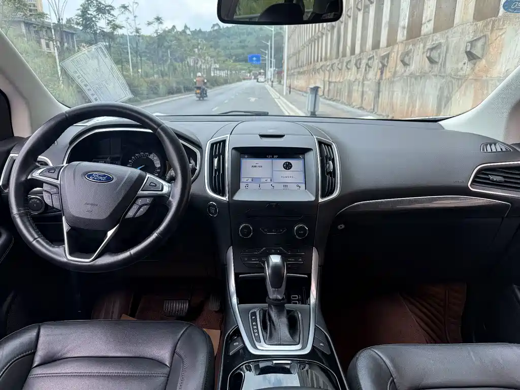 Ford Edge — миниатюра 6
