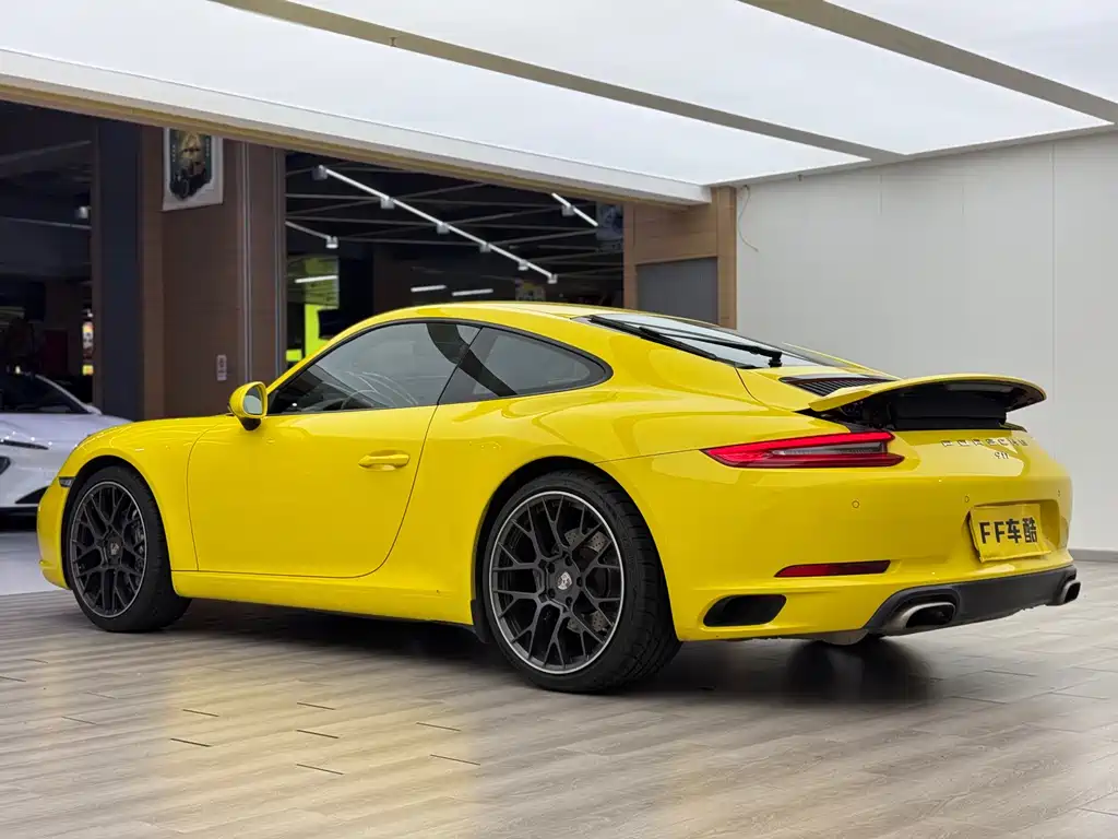 Porsche 911 2016 Carrera 3.0T