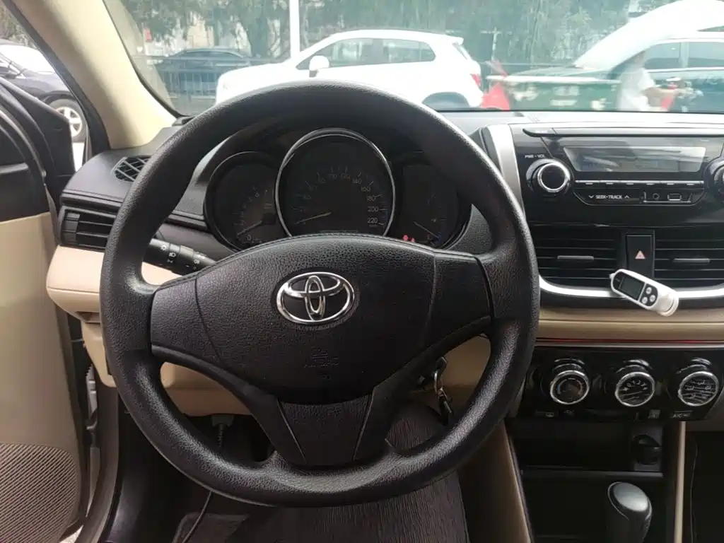 Toyota Vios FS — миниатюра 11