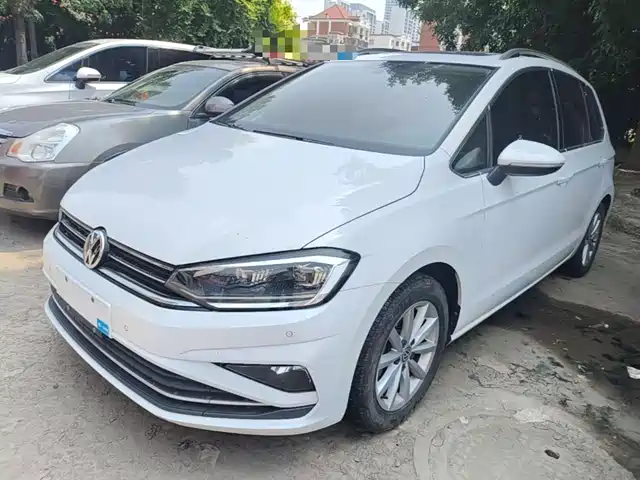 Volkswagen Golf Touran