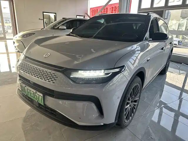 ZERO-RUNNING CAR ZERO RUN C11 2023