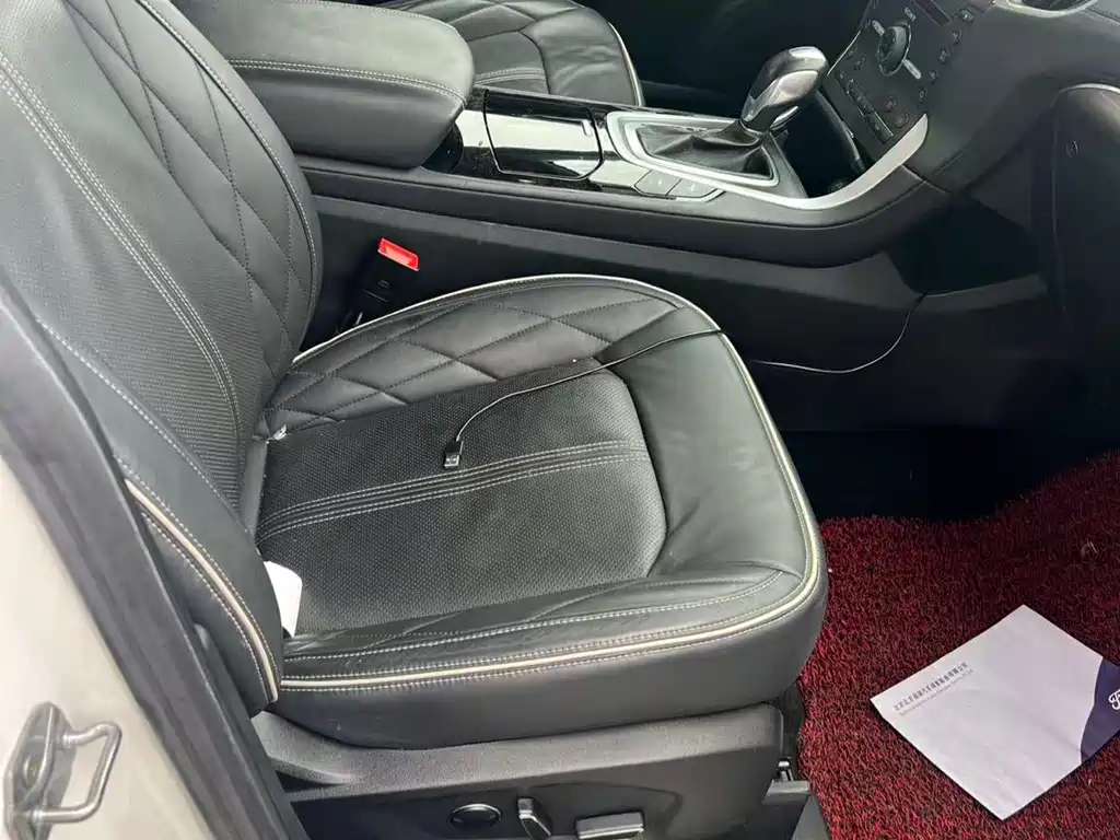 Ford Edge — миниатюра 9
