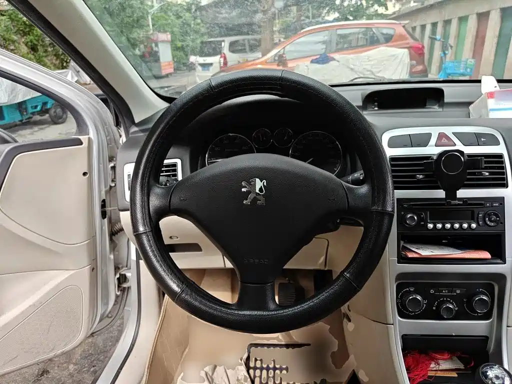 Peugeot 307 — миниатюра 6