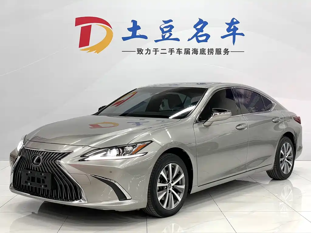 LEXUS  ES