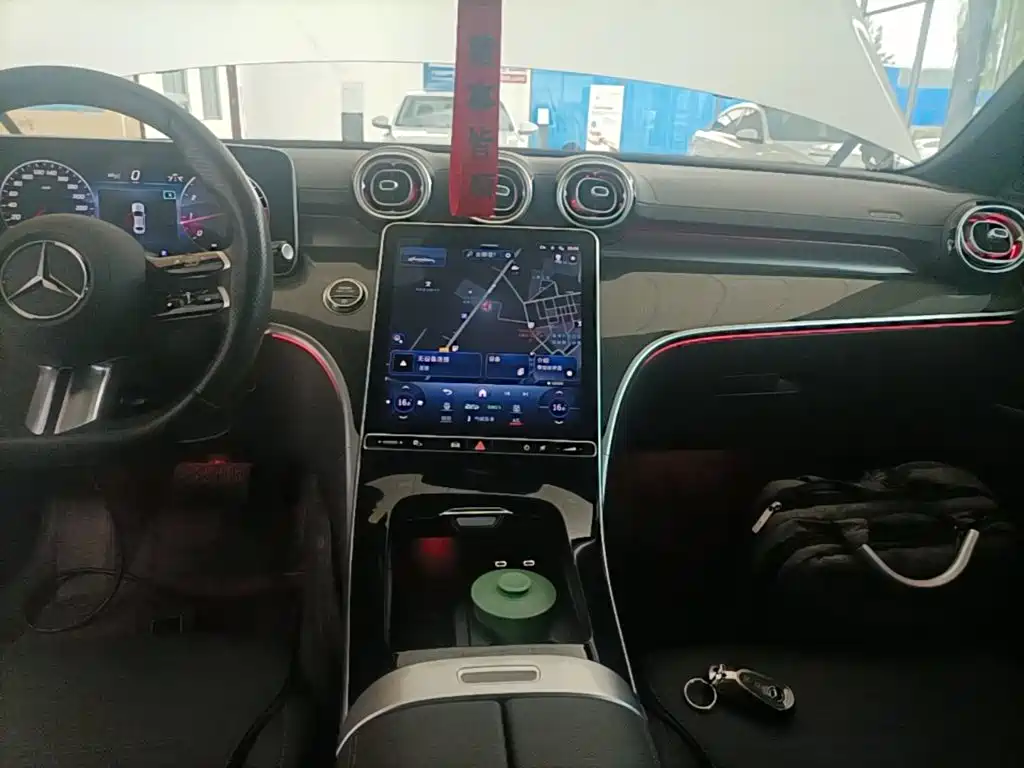 Mercedes-Benz C-Class — миниатюра 13