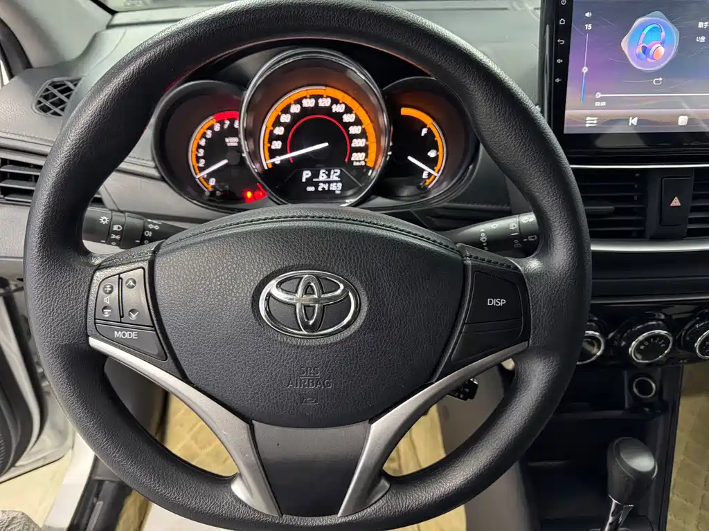 TOYOTA YARIS L ZHIXUAN