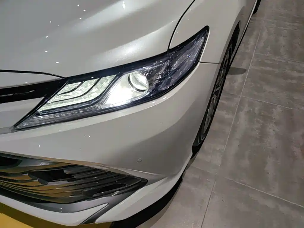 Toyota Camry — миниатюра 24