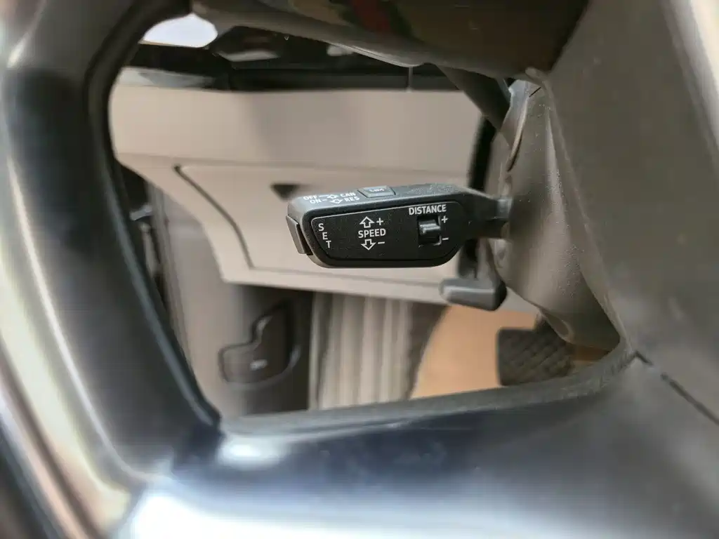 Audi e-tron (Import) — миниатюра 8