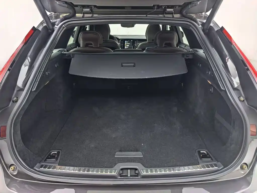 Volvo V90 — миниатюра 30