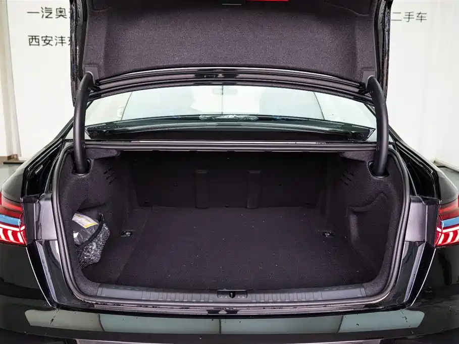 Audi A6L 2026 40 TFSI Luxury