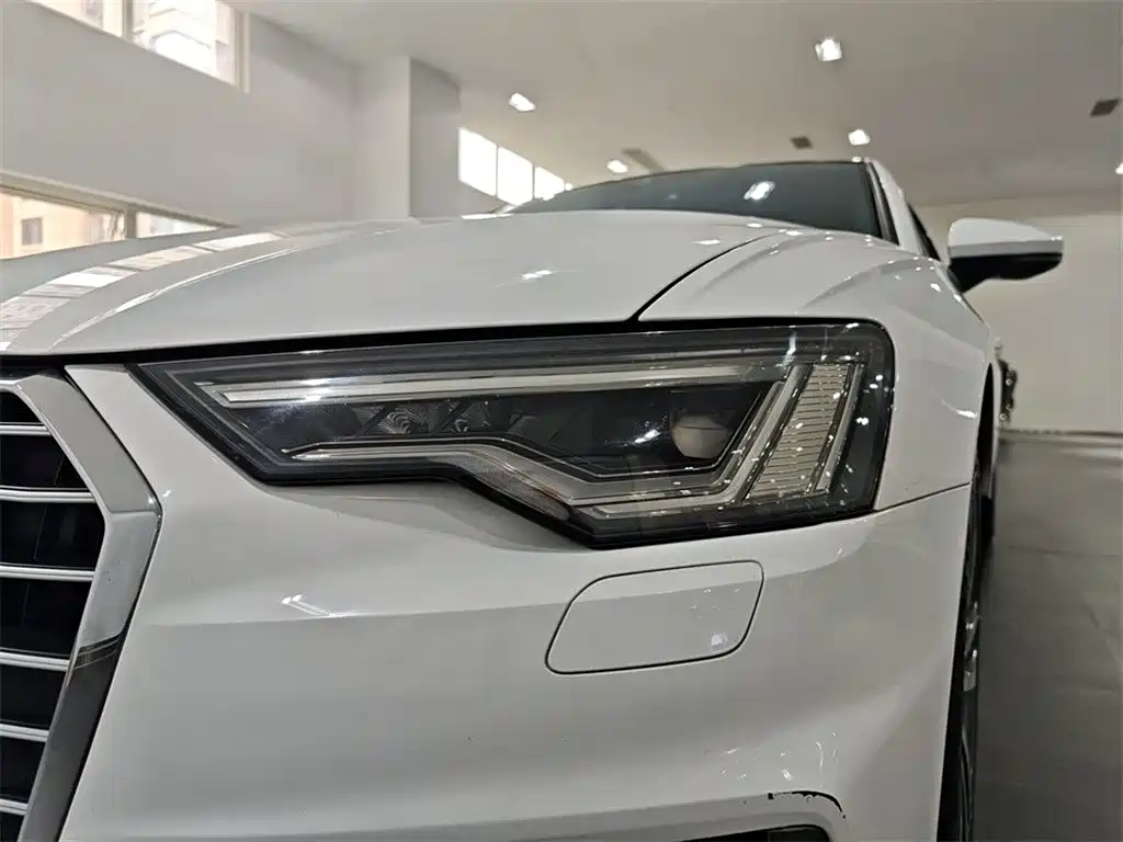 Audi A6L — миниатюра 12