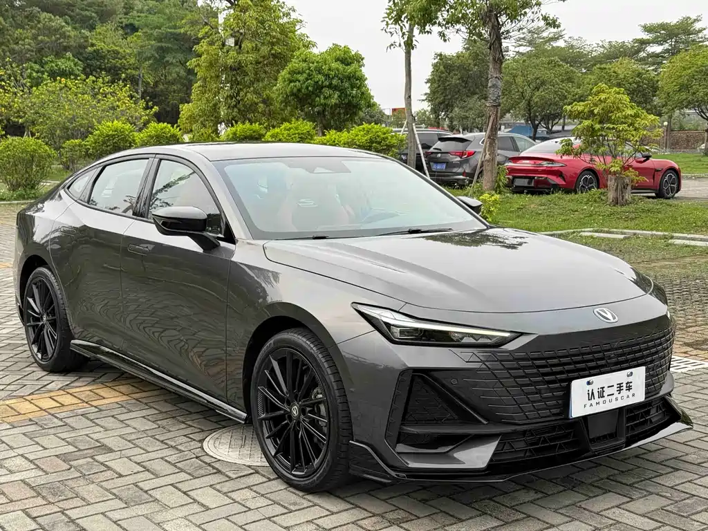 Changan UNI-V 2023 1.5T Sport