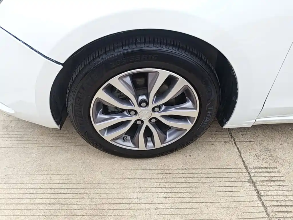 Buick Excelle — миниатюра 23