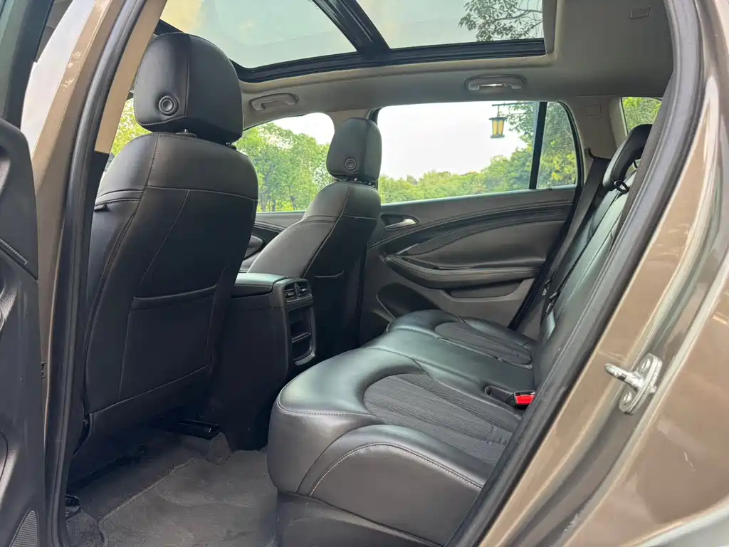 Buick Envision Plus — миниатюра 10