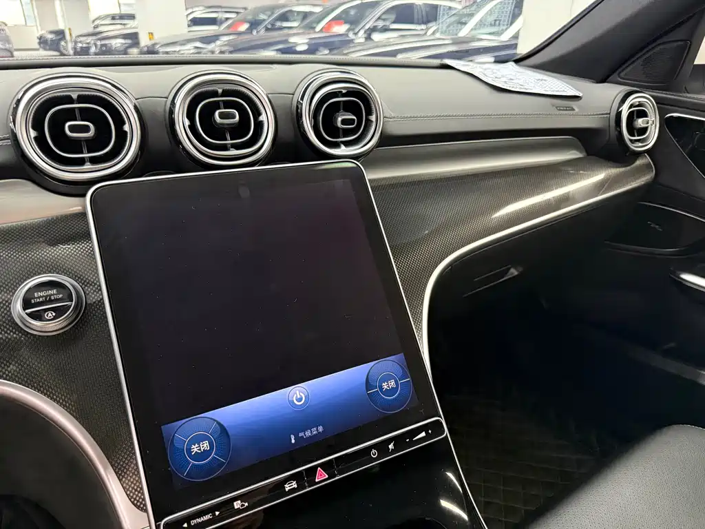 Mercedes-Benz C-Class — миниатюра 6