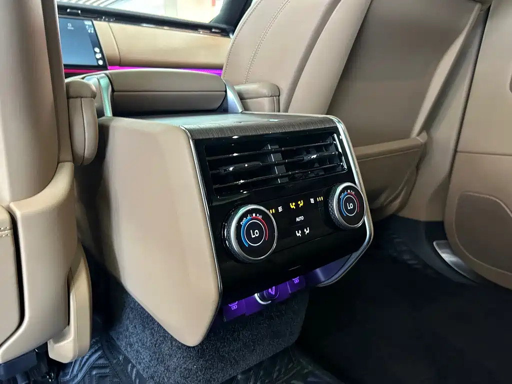 Land Rover Range Rover — миниатюра 26