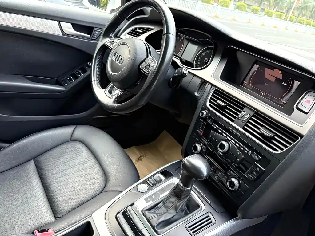Audi A4L 2016 35 TFSI AT