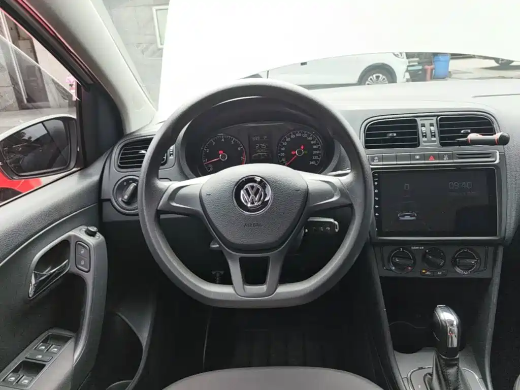 Volkswagen Polo — миниатюра 10
