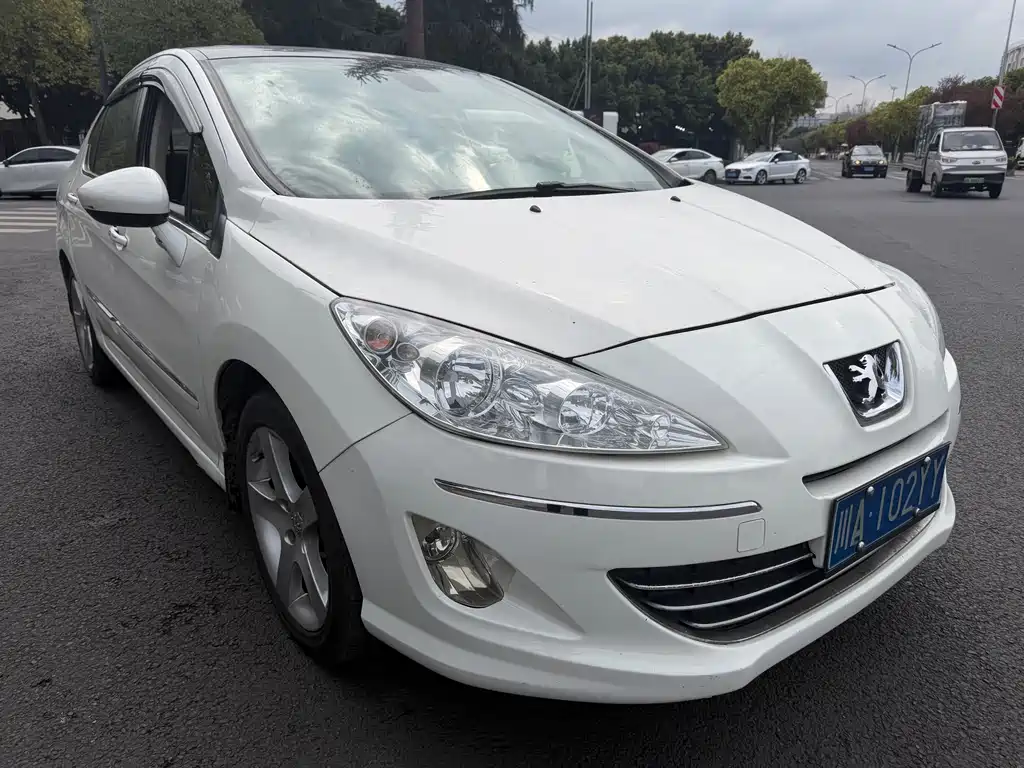 Peugeot 408 2012 2.0L