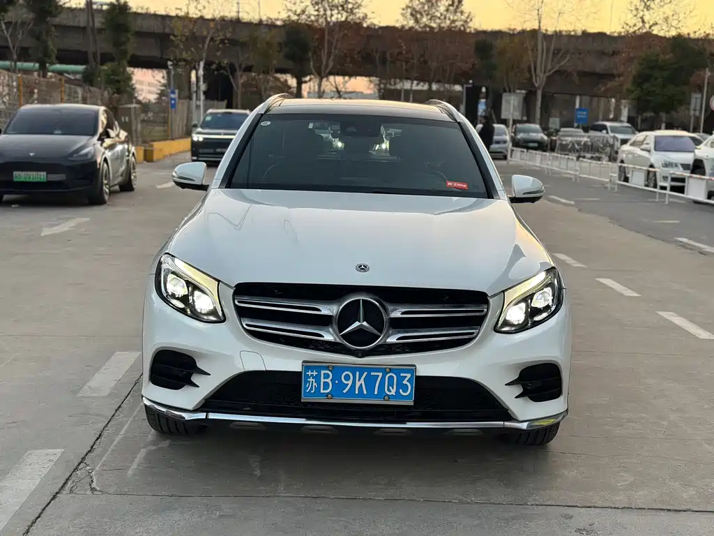 MERCEDES-BENZ GLC