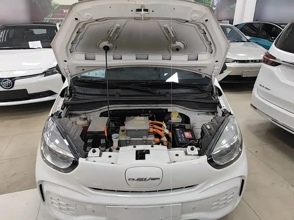 Roewe Clever — миниатюра 20