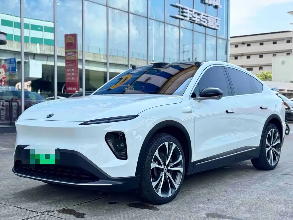 NIO EC7