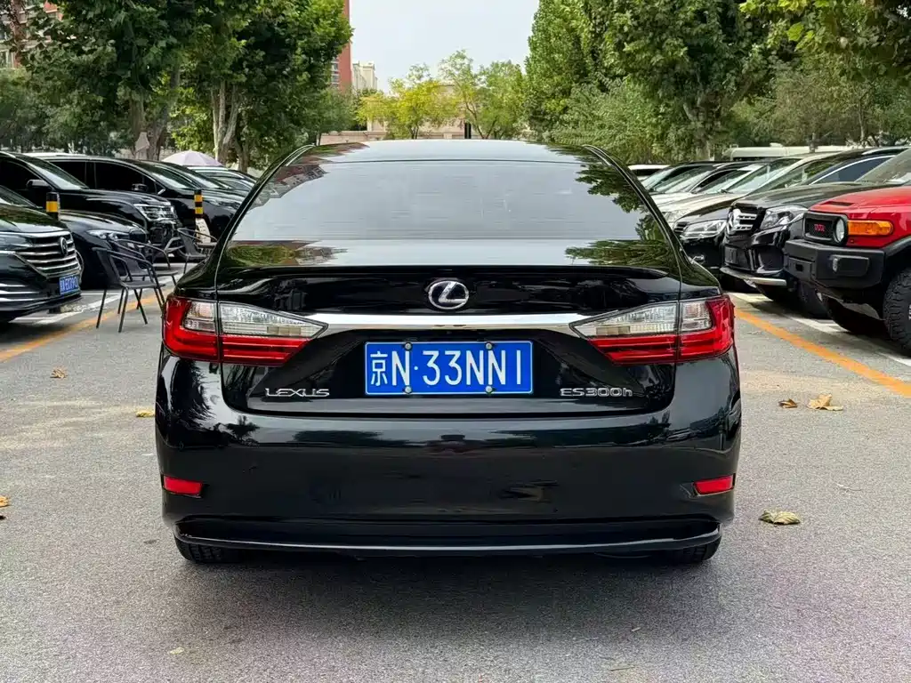 Lexus ES — миниатюра 7