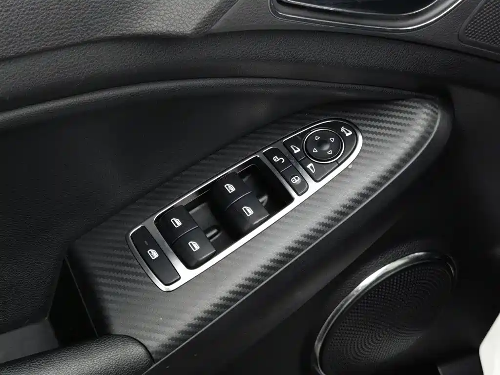 BYD Yuan 2018 EV360