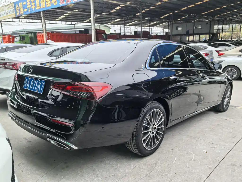 MERCEDES-BENZ E CLASS