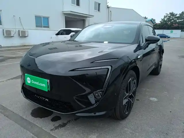 2025 Avatr 11
