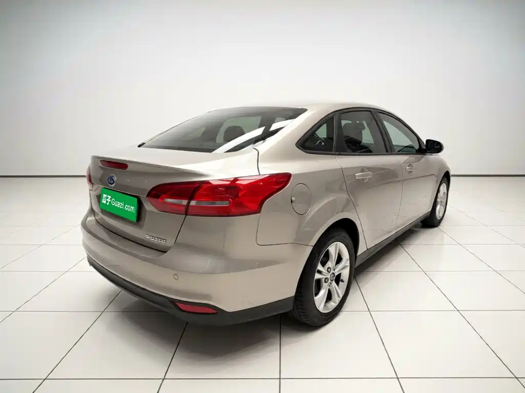 Ford Focus — миниатюра 6