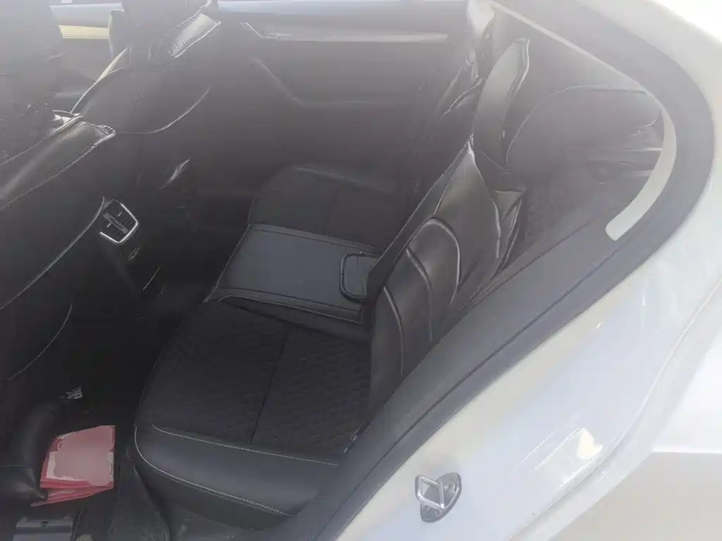 Skoda Octavia — миниатюра 18