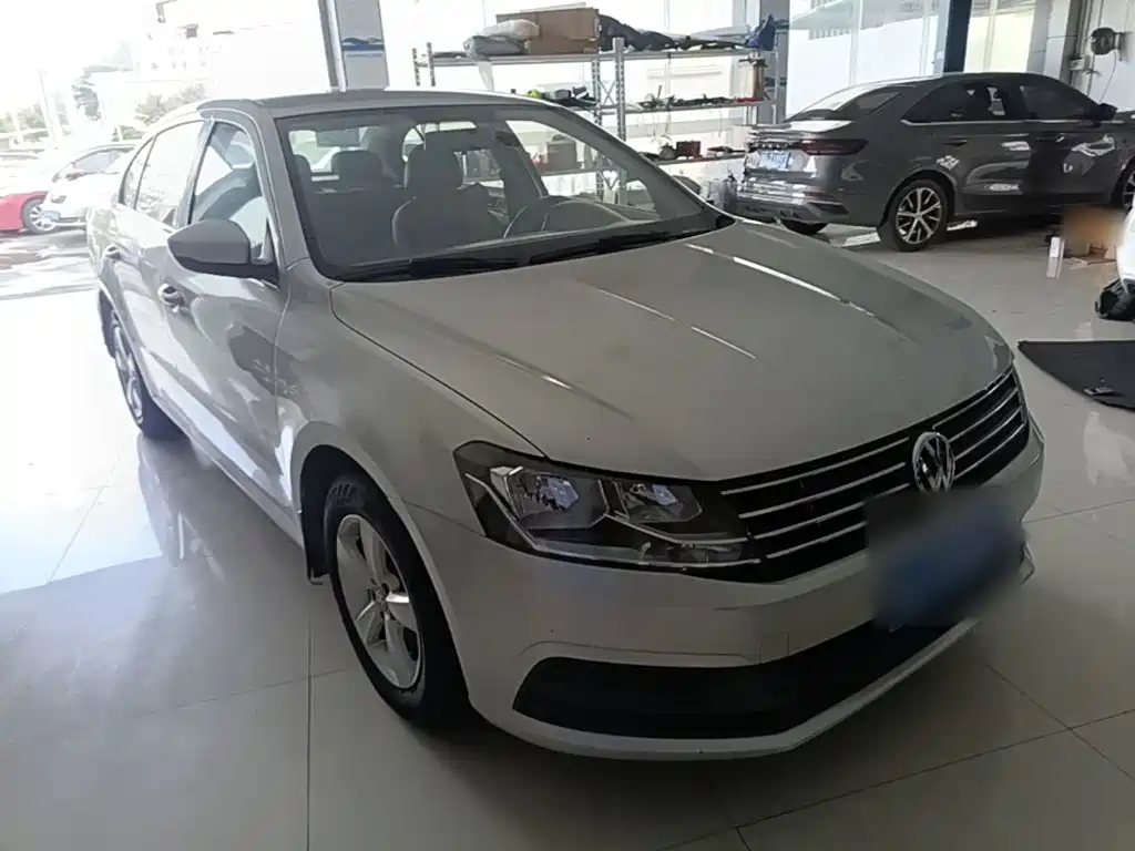 Volkswagen Lavida — миниатюра 4