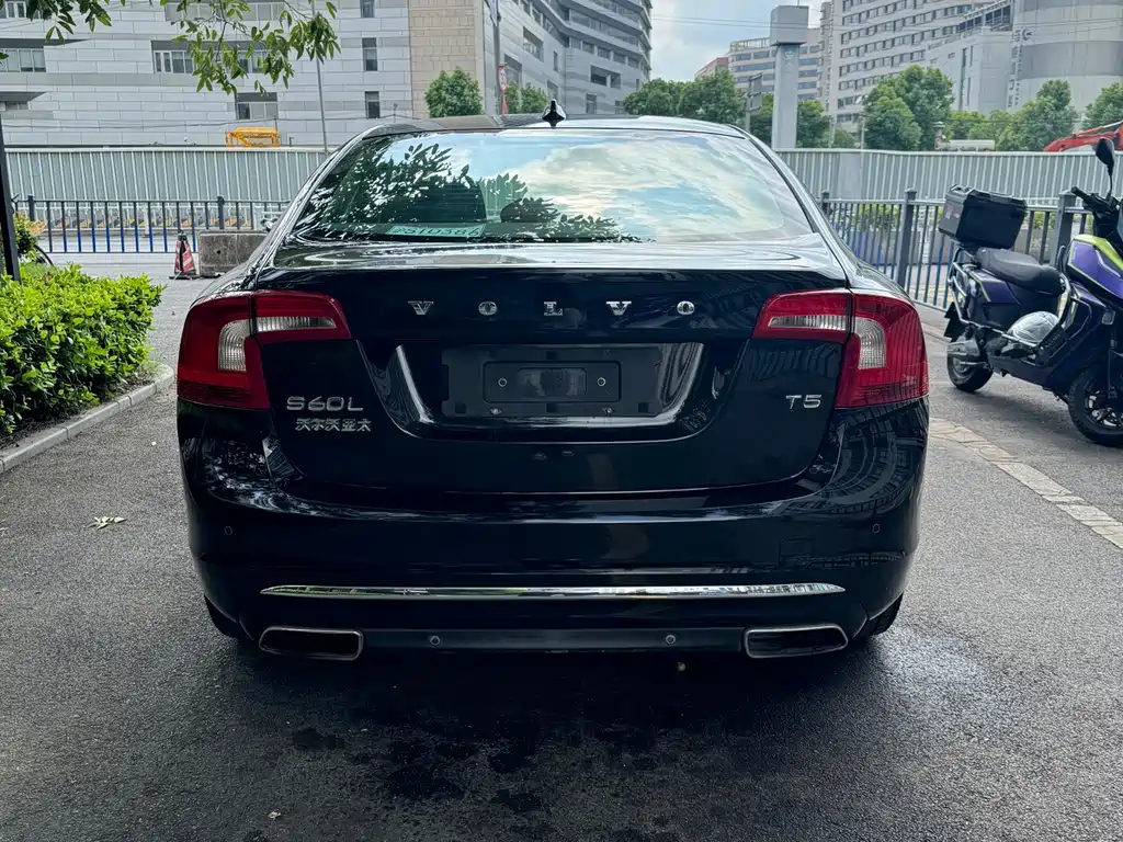 Volvo S60 — миниатюра 15