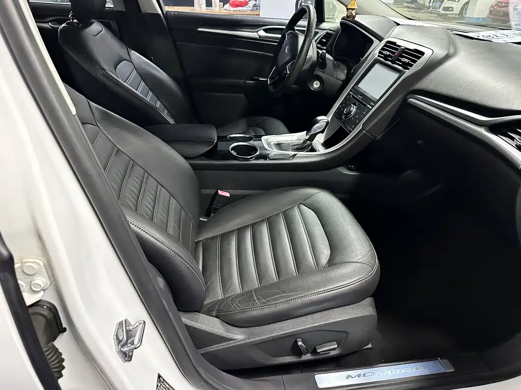 Ford Mondeo — миниатюра 7