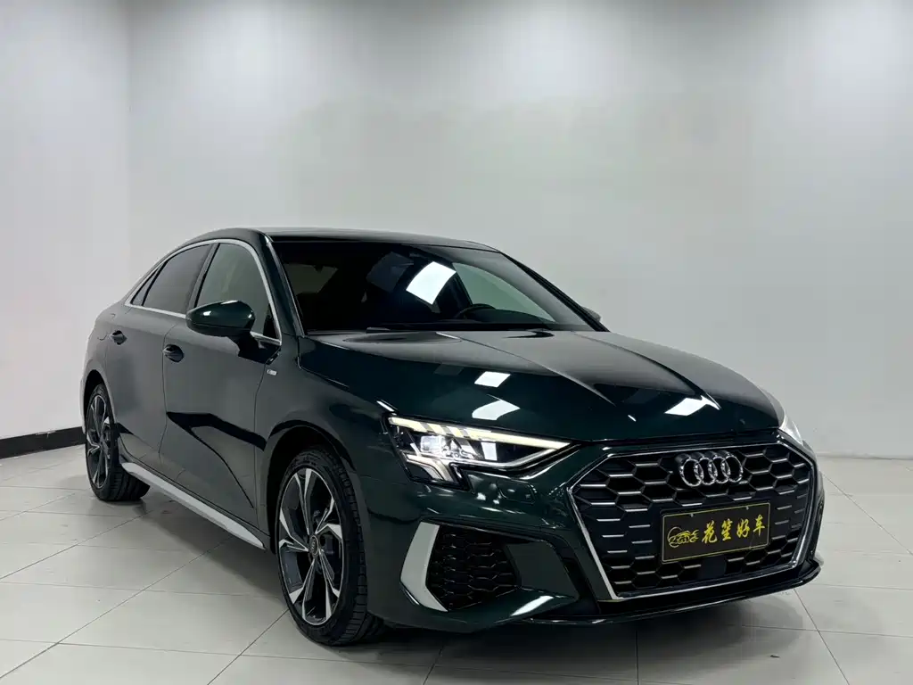 Audi A3 A3L Limousine 35 TFSI Luxury Sport Type, фото 3