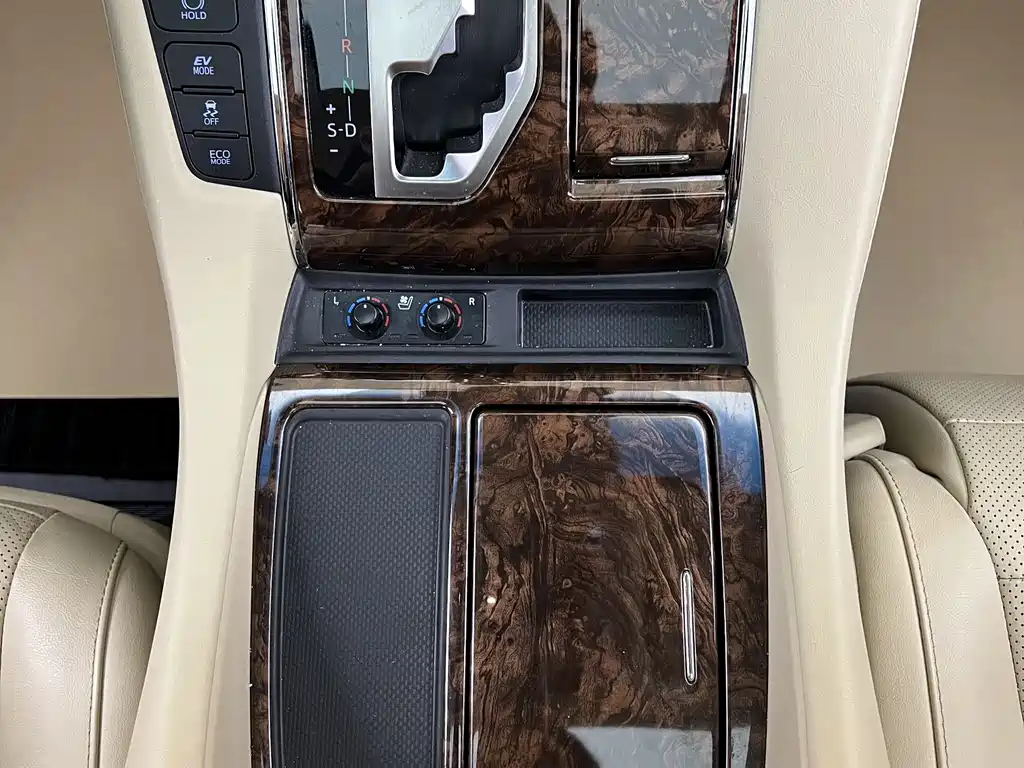 Toyota Alphard — фотографии объявления, Фото 23