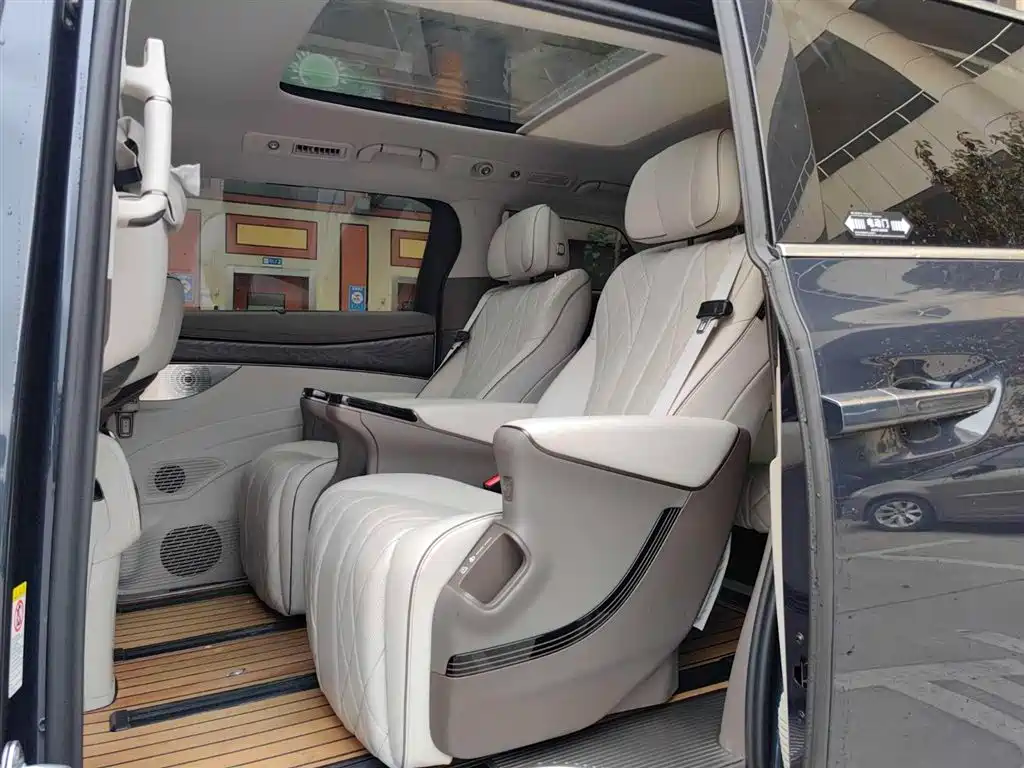 Denza D9 2022 DM-i 1040 Luxury