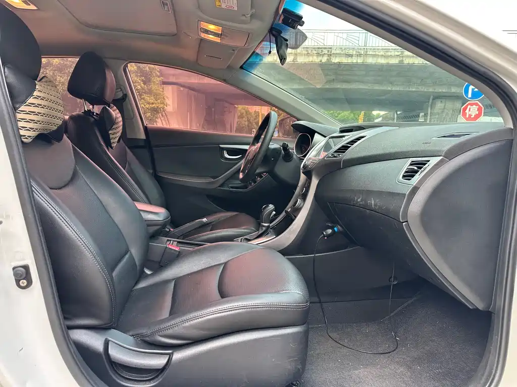 Hyundai Elantra Langdong — миниатюра 7