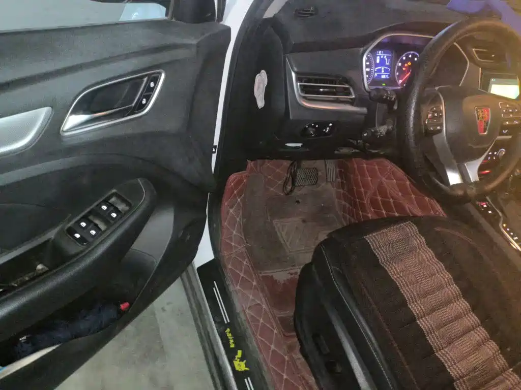 Roewe RX3 — миниатюра 14