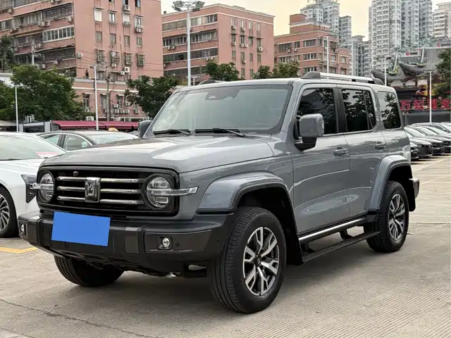 2022 TANK 300