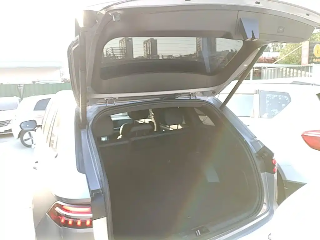 Geely Xingyue L — миниатюра 19