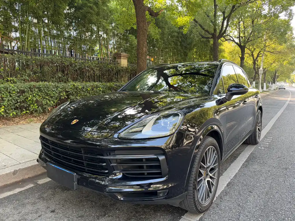 Porsche Cayenne 2021