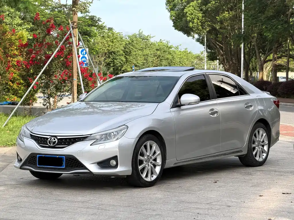 Toyota Reiz 2013 2.5V