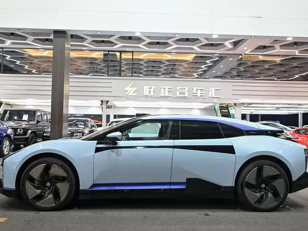 HiPhi HiPhi Z 2023 мест