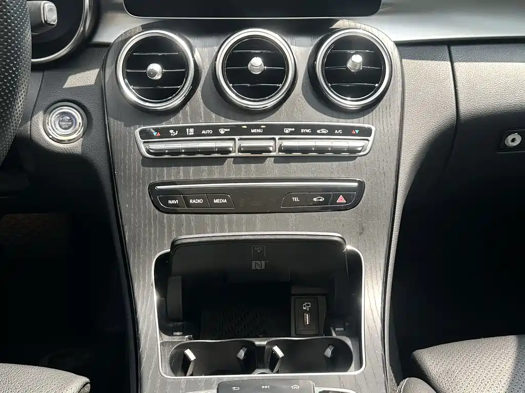 Mercedes-Benz C-Class — миниатюра 9