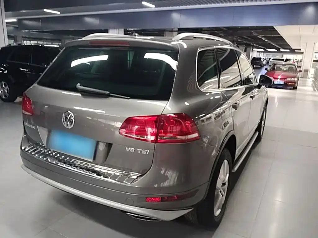 Volkswagen Touareg 2011 3.0TSI Luxury