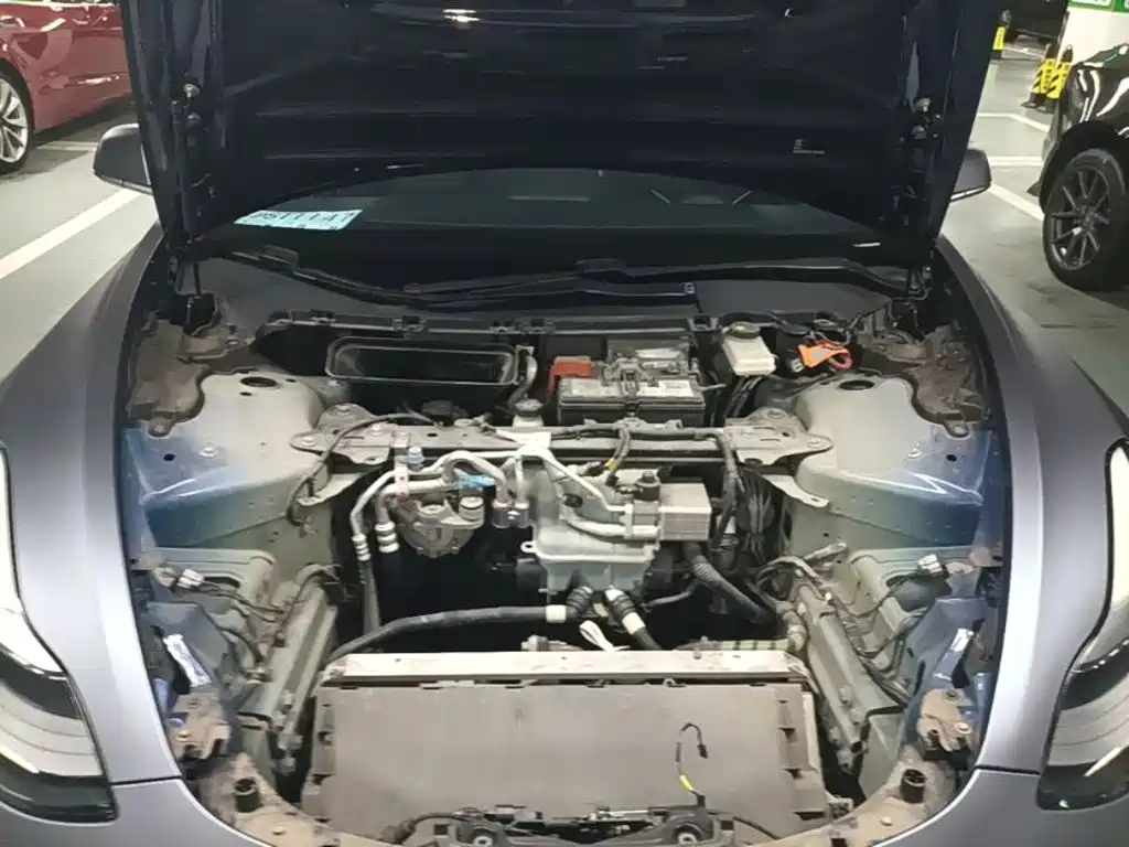 Tesla Model 3 — миниатюра 20