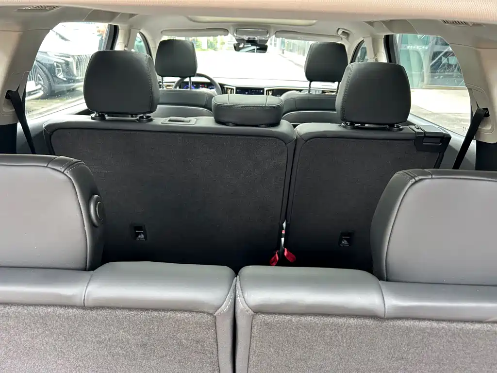 Hongqi HS7 PHEV 2024 2.0T PHEV 7 мест